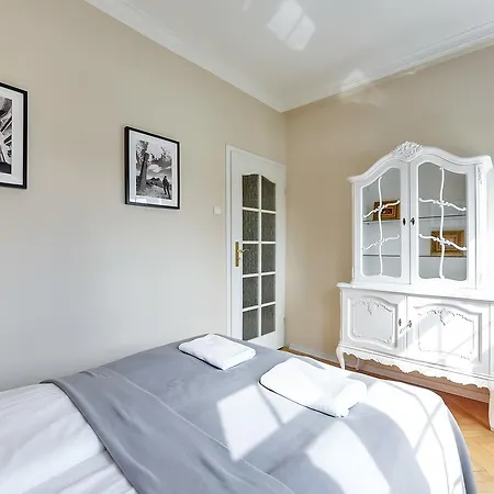 Rent A Flat - Kotwicznikow St.
