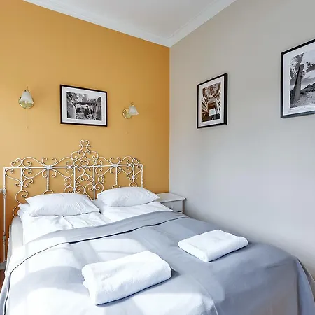 Rent A Flat - Kotwicznikow St. Appartement *