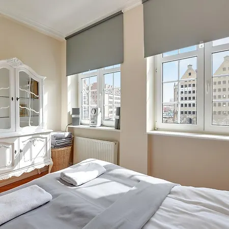Rent A Flat - Kotwicznikow St. *
